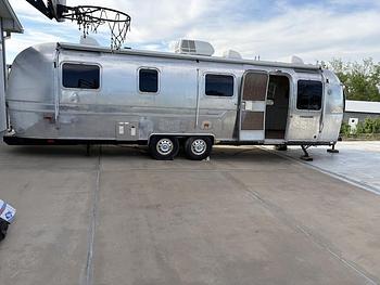 Thumbnail of RV