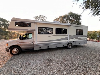 Thumbnail of RV