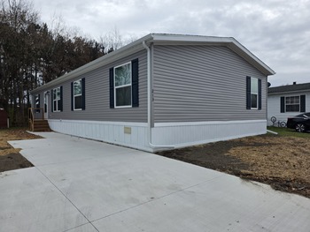 Thumbnail of mobile home