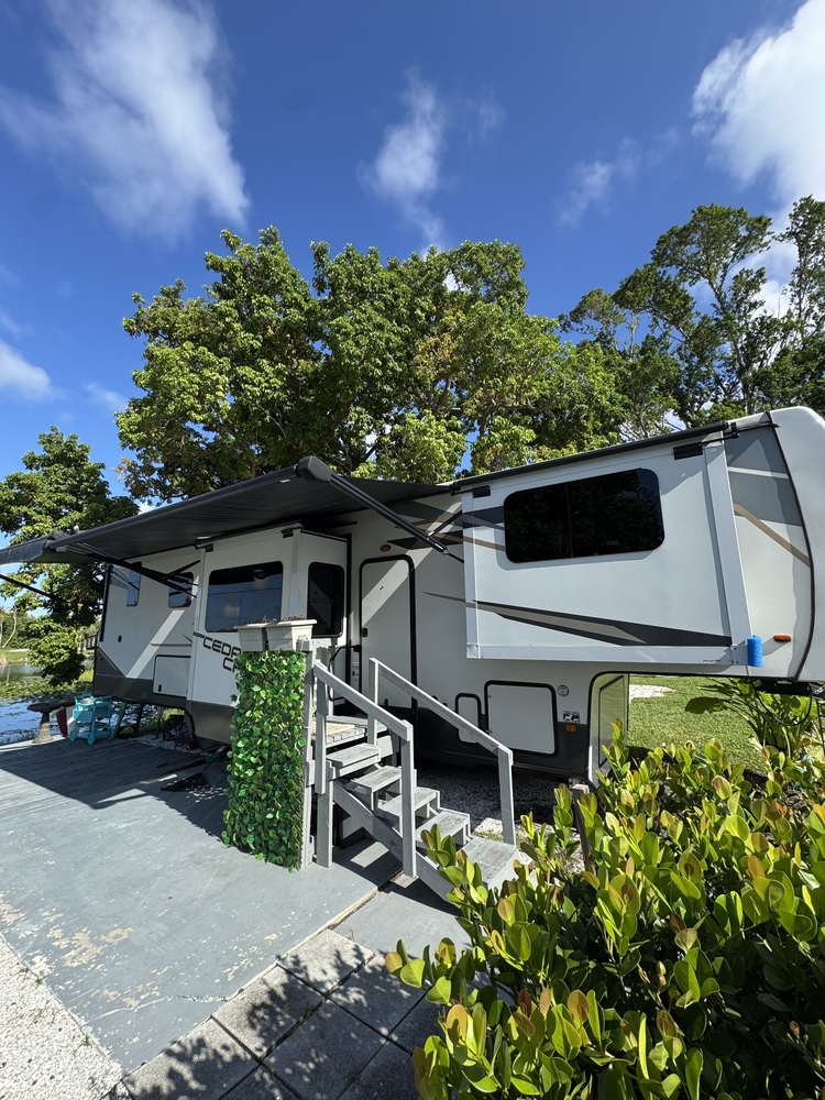 Photo of Rv