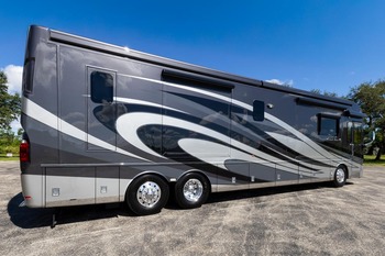 Thumbnail of RV