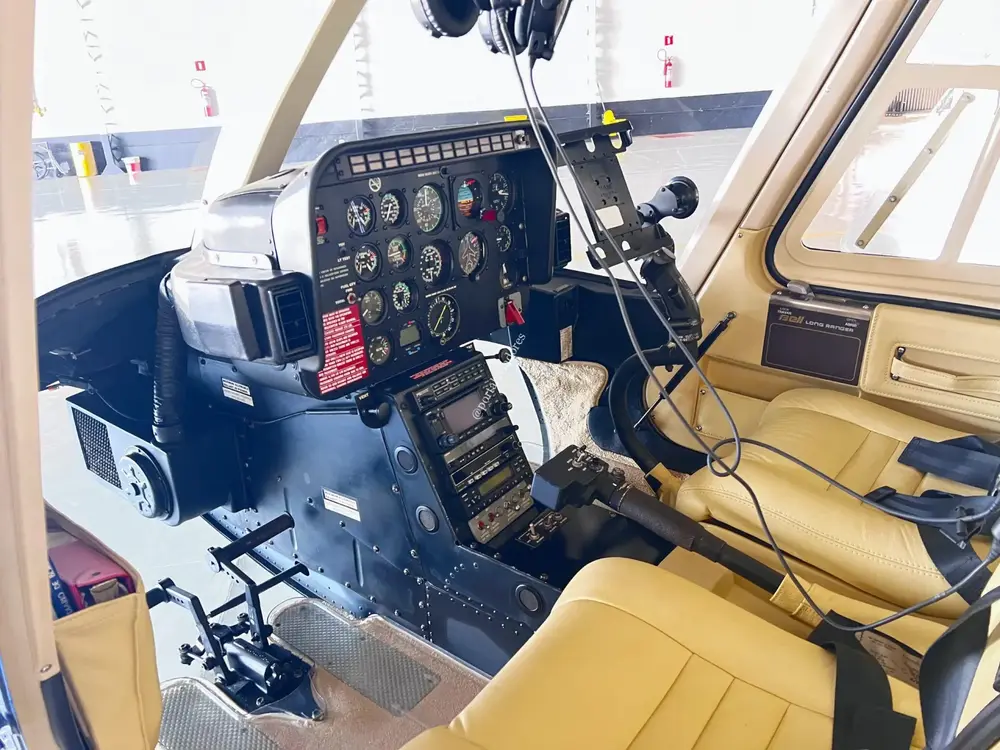 7226/bell-206l-4-longranger-2010-flightmarket-id-7226-18165.webp