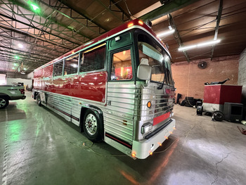 Thumbnail of RV