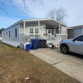Thumbnail of mobile home