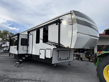 Thumbnail of RV
