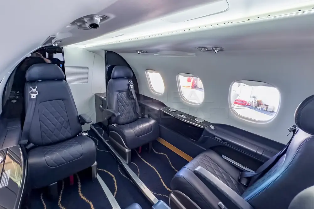 7186/embraer-phenom-100-2013-flightmarket-id-7186-27284.webp