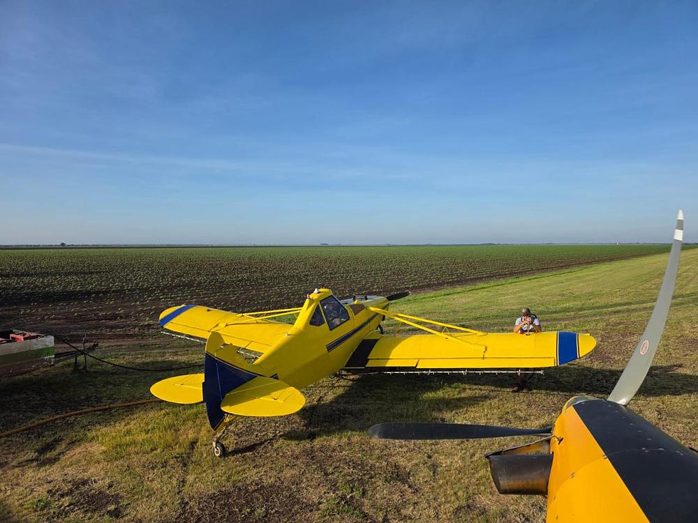 1976 Piper PA 25-235 PD edit 5.jpg