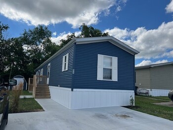 Thumbnail of mobile home