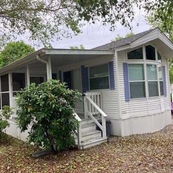 Thumbnail of mobile home