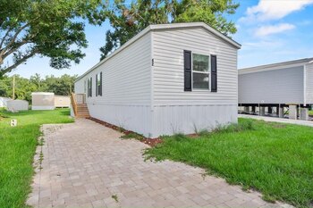 Thumbnail of mobile home