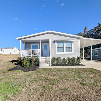Photo of Gorgeous 3 Bed/2 Bath Home On Quiet Corner Lot