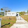 Mobile Home for Sale: 2 Bed 2 Bath 1976 Mobile Home