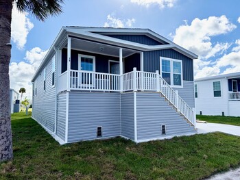 Thumbnail of mobile home
