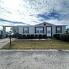 Mobile Home for Sale: 3 Bed 2 Bath 2004 Homes Of Merit