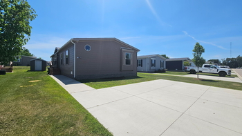 Thumbnail of mobile home