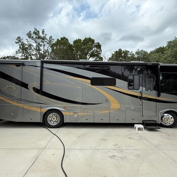 Thumbnail of RV