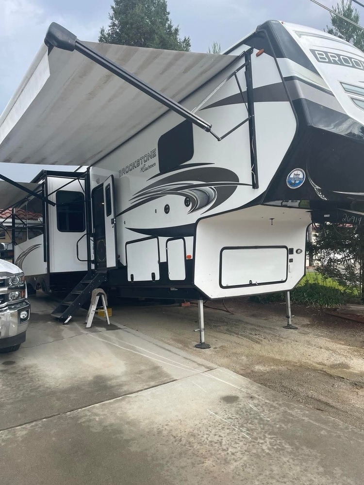 Photo of Rv
