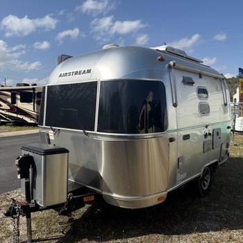 Thumbnail of RV
