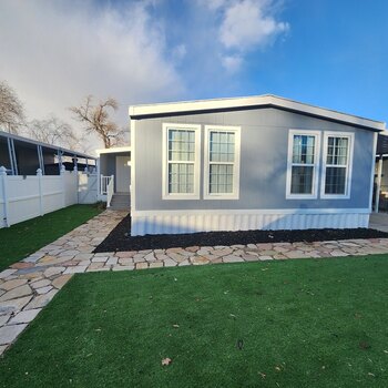 Thumbnail of mobile home