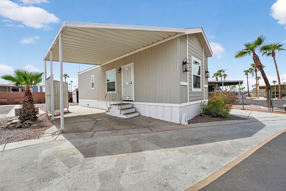 03 400 N Plaza Dr Apache Junction AZ 85120 USA Exterior DSC00490
