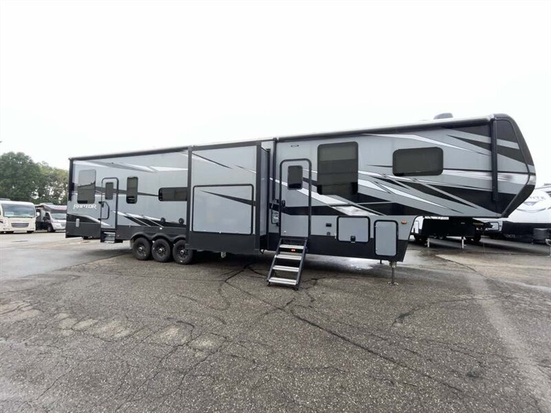 Photo of Rv