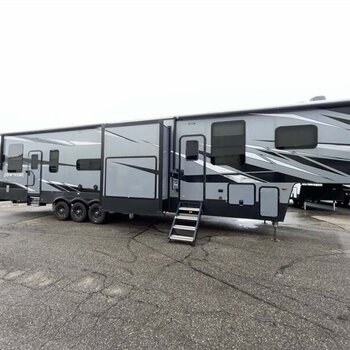 Thumbnail of RV
