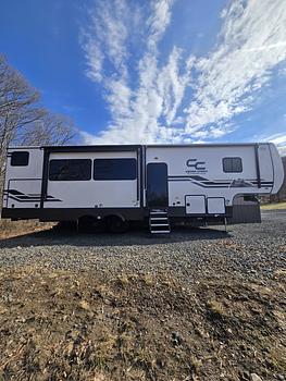 Thumbnail of RV
