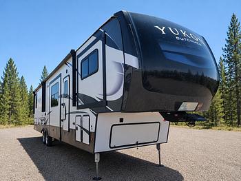 Thumbnail of RV