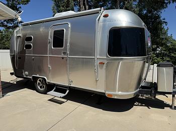 Thumbnail of RV