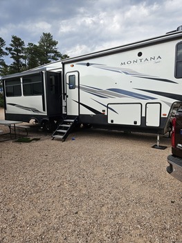 Thumbnail of RV