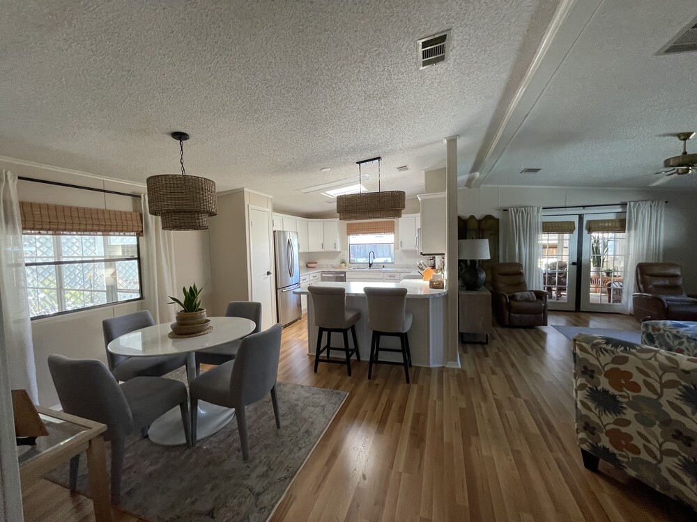 Lake Griffin Harbor Village