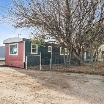 Thumbnail of mobile home
