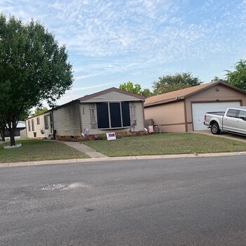 Thumbnail of mobile home