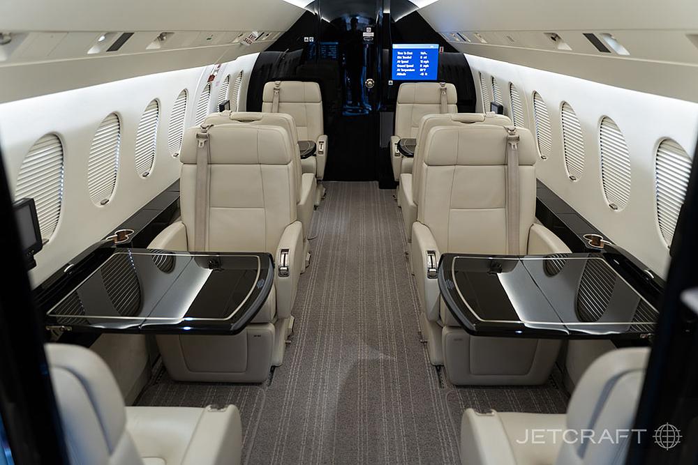 Falcon 2000EX EASy II sn 178_81.jpg