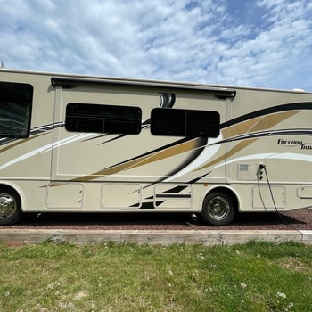 Thumbnail of RV
