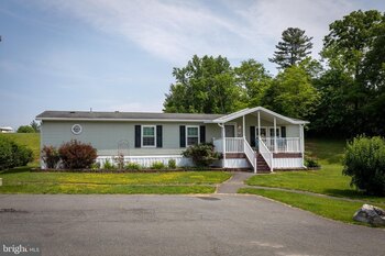 Thumbnail of mobile home