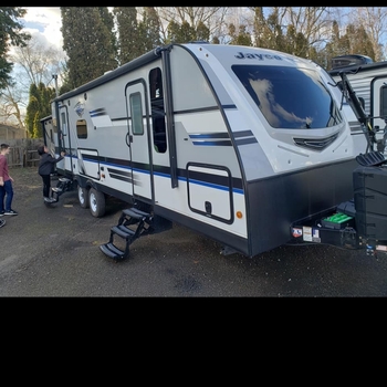 Thumbnail of RV