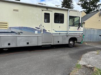 Thumbnail of RV