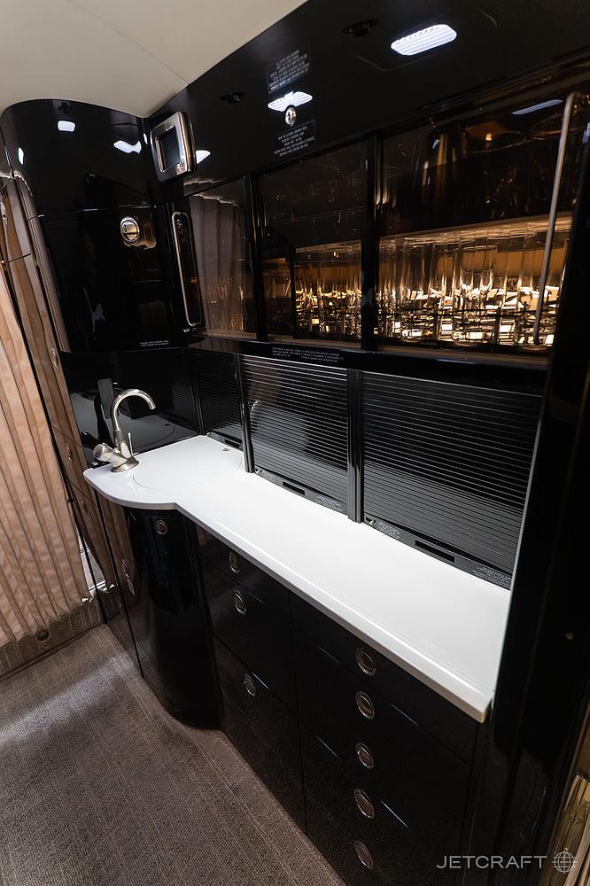 Falcon 2000EX EASy II sn 178_88.jpg