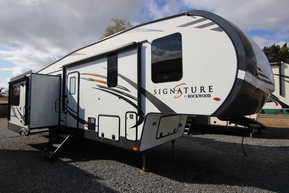 Photo of Rv