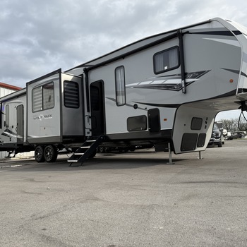 Thumbnail of RV