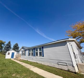 Thumbnail of mobile home