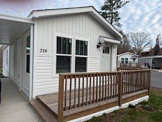 Thumbnail of mobile home