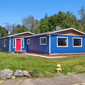 Thumbnail of mobile home