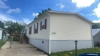 Thumbnail of mobile home
