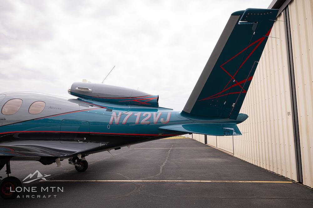N712VJ-003.jpg
