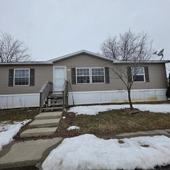 Thumbnail of mobile home