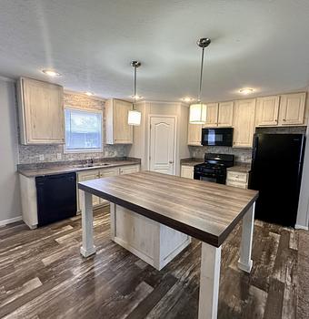 Thumbnail of mobile home