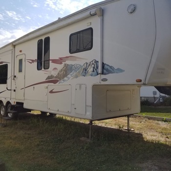 Thumbnail of RV
