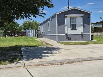 Thumbnail of mobile home